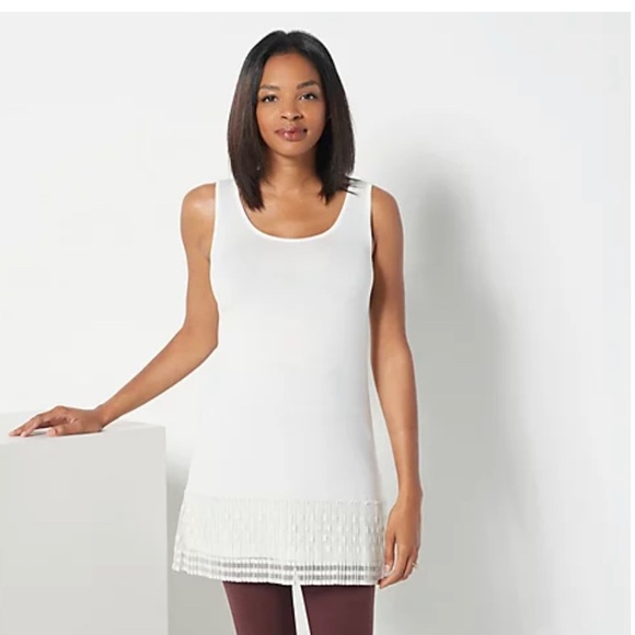 🌱NEW🌱LOGO Layering Tank w/Lace Hem - Picture 1 of 2